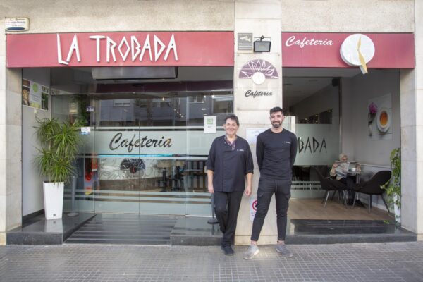 LA TROBADA