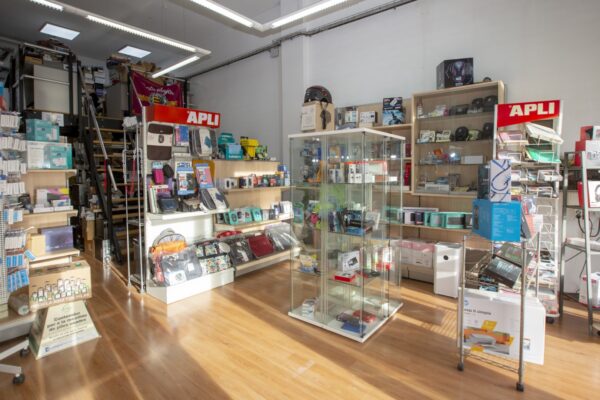 NEWTON'S - Imagen 2
